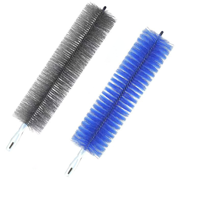 2-pack of microfiber dust cleaning brushes