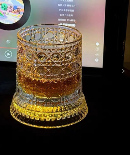 🥛💎Hot Sale 50% OFF✨🔥360° Rotating Whiskey Glass Tumbler